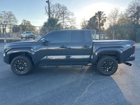 Used 2024 Toyota Tacoma TRD Sport image 2