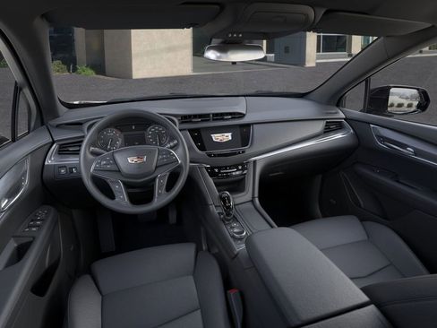 New 2025 Cadillac XT5 Luxury image 15