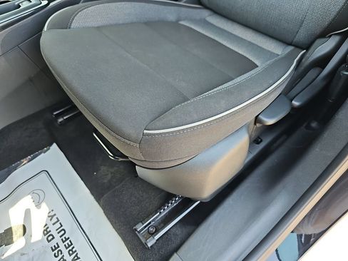 Used 2025 Chevrolet TrailBlazer LT AWD/4WD image 27