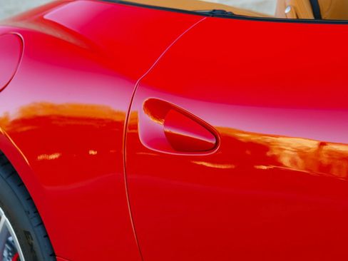 Used 2015 Ferrari California T RWD image 81