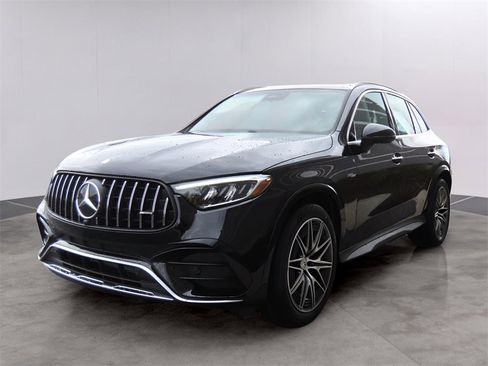 New 2025 Mercedes-Benz GLC 43 AMG 4MATIC image 3