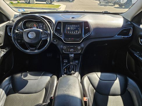 Used 2020 Jeep Cherokee Latitude Plus w/ Cold Weather Group AWD/4WD image 30