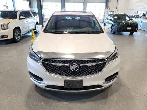 Used 2018 Buick Enclave Avenir w/ Avenir Technology Package AWD/4WD image 2