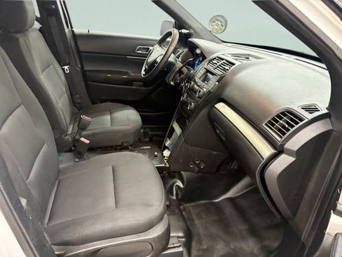 Used 2017 Ford Explorer 4WD Police Interceptor image 19