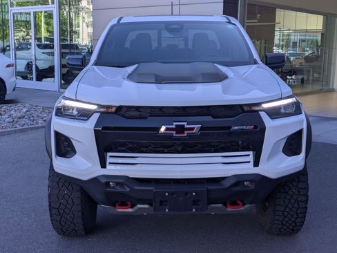 Used 2024 Chevrolet Colorado ZR2 w/ ZR2 Convenience Package III AWD/4WD image 2