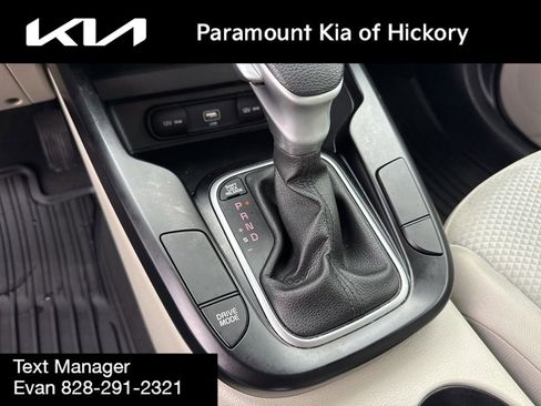 Used 2022 Kia Soul LX image 18