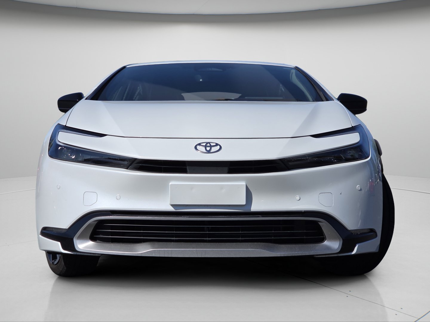 Certified 2026 Toyota Prius Plug-In Hybrid FWD image 3
