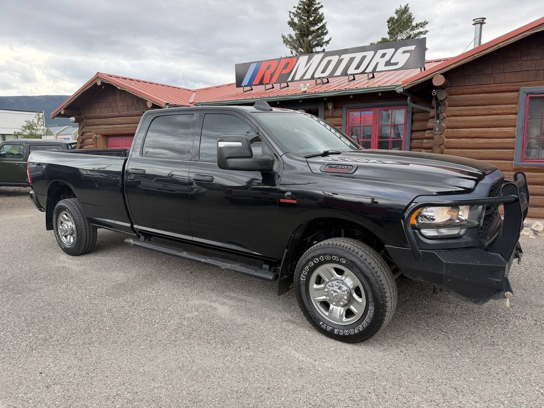Used 2023 RAM 2500 Tradesman AWD/4WD image 1