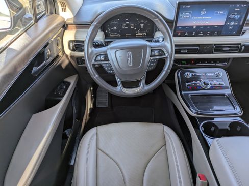 Used 2023 Lincoln Nautilus Reserve w/ Equipment Group 201A FWD image 19