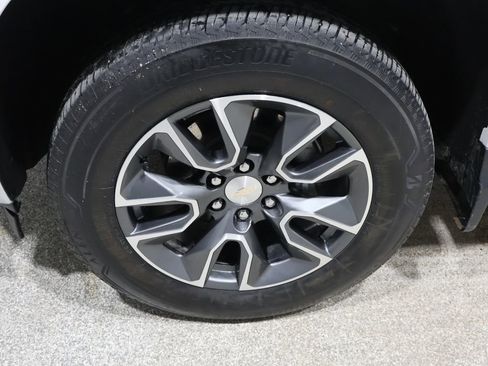 Used 2023 Chevrolet Silverado 1500 LT image 9