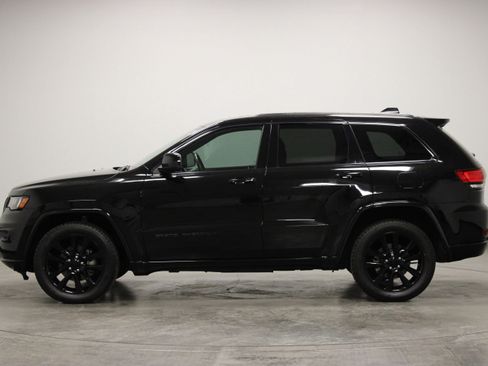 Used 2019 Jeep Grand Cherokee Altitude RWD image 5