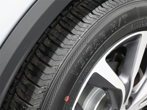 Certified 2023 Acura MDX FWD w/ Technology Package image 13