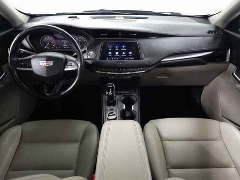 Used 2023 Cadillac XT4 Luxury w/ Cold Weather Package image 13