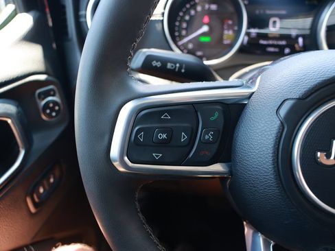 Used 2023 Jeep Wrangler Unlimited Sahara w/ Cold Weather Group AWD/4WD image 26