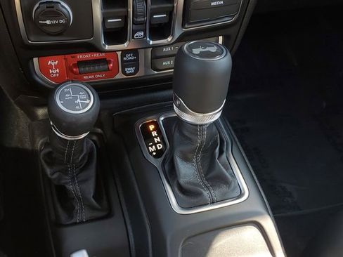 New 2026 Jeep Wrangler Unlimited Rubicon AWD/4WD image 34