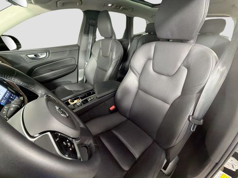 Certified 2024 Volvo XC60 B5 Plus w/ Protection Package Premier AWD/4WD image 20