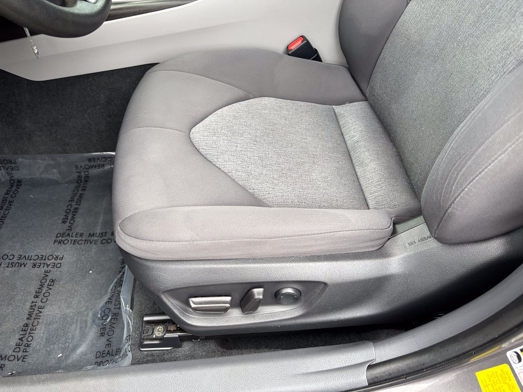 Used 2022 Toyota Camry LE FWD image 18