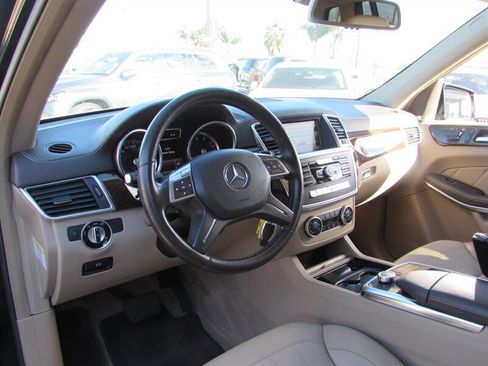 Used 2014 Mercedes-Benz GL 450 4MATIC image 8