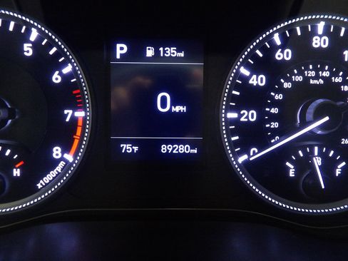 Used 2020 Hyundai Santa Fe SE AWD/4WD image 30
