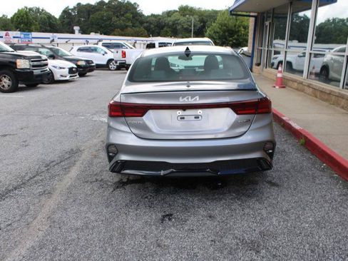 Used 2023 Kia Forte GT-Line w/ GT-Line Premium Package FWD image 5