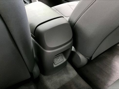 Certified 2024 Hyundai Elantra SE FWD image 25