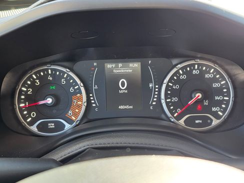 Used 2023 Jeep Renegade Latitude image 25