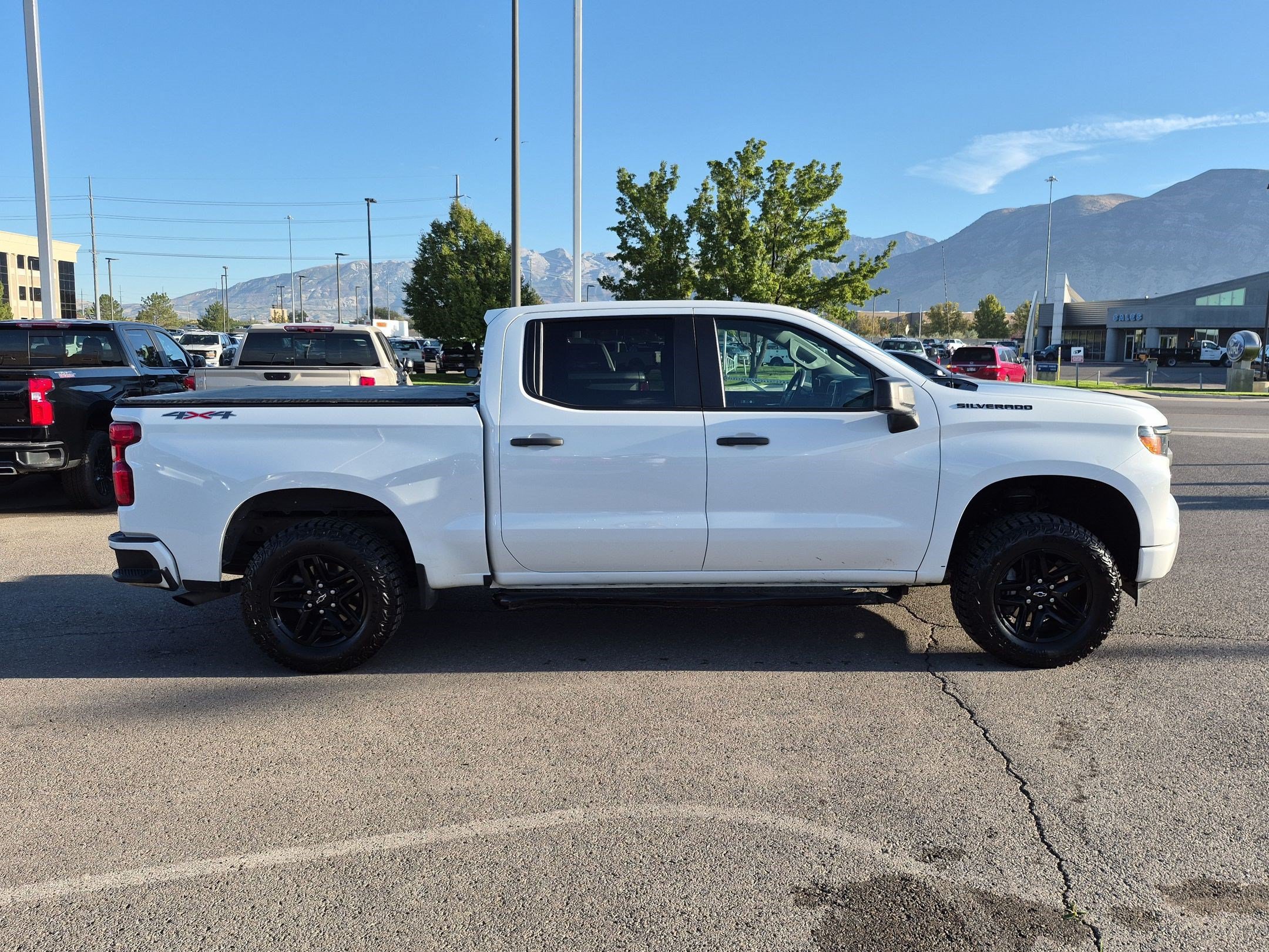 Used 2022 Chevrolet Silverado 1500 Custom w/ LPO, Dark Essentials Package AWD/4WD image 2