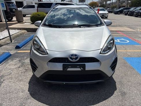 Used 2018 Toyota Prius C Two FWD image 2