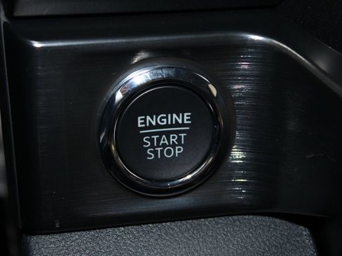 New 2026 Ford F250 Lariat w/ Black Appearance Package AWD/4WD image 39