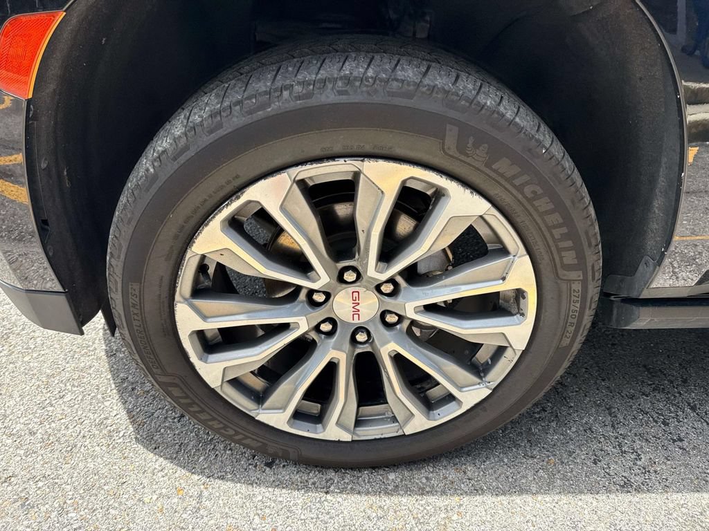 Used 2021 GMC Yukon XL Denali w/ Denali Ultimate Package RWD image 4