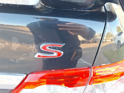 Used 2013 Toyota Corolla S image 12