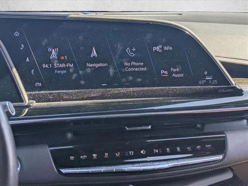 Used 2023 Cadillac Escalade Premium Luxury image 13