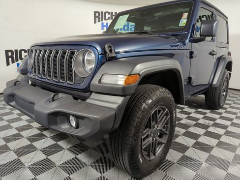 Used 2025 Jeep Wrangler Sport image 1