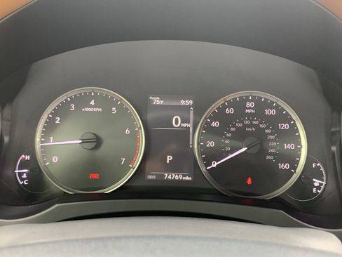 Used 2023 Lexus IS 300 w/ Comfort Package RWD image 21