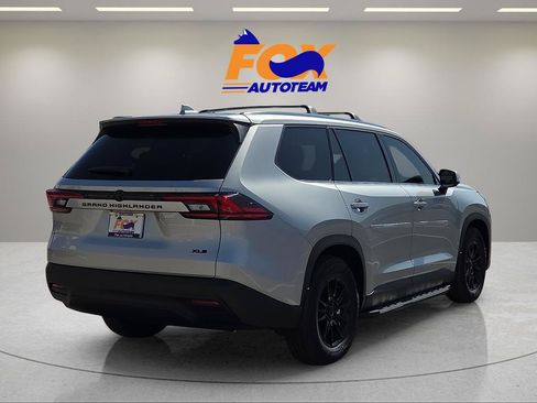 New 2026 Toyota Grand Highlander FWD image 4