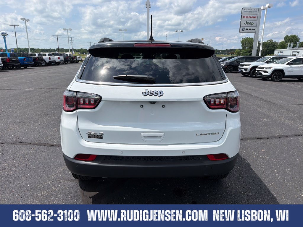 Used 2025 Jeep Compass Limited AWD/4WD image 4