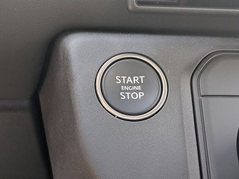 Used 2026 Land Rover Defender 110 X-Dynamic SE AWD/4WD image 26