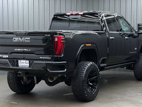 Used 2026 GMC Sierra 3500 Denali Ultimate AWD/4WD image 5