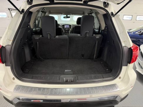 Used 2018 Nissan Pathfinder SV AWD/4WD image 35