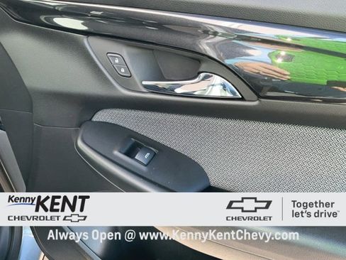 Used 2025 Chevrolet TrailBlazer LT image 13