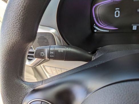 Certified 2025 Kia Soul LX image 34