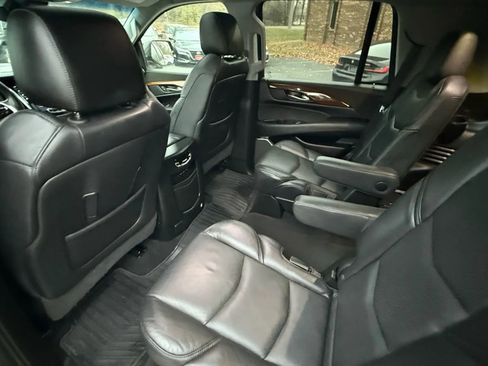 Used 2018 Cadillac Escalade Premium Luxury image 26