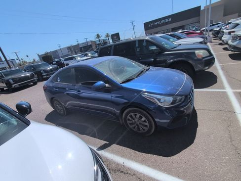 Used 2022 Hyundai Accent SE FWD image 4