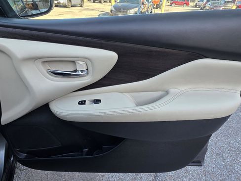 Used 2022 Nissan Murano Platinum w/ Cargo Package image 34