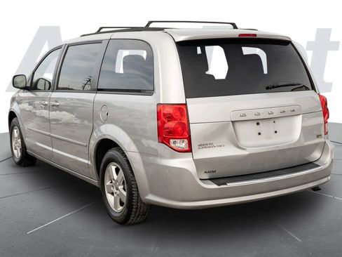 Used 2011 Dodge Grand Caravan Mainstreet w/ PWR Convenience Group image 2