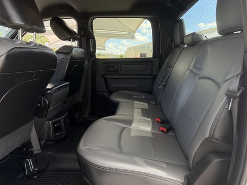 Used 2022 RAM 2500 Tradesman w/ Chrome Appearance Group AWD/4WD image 27