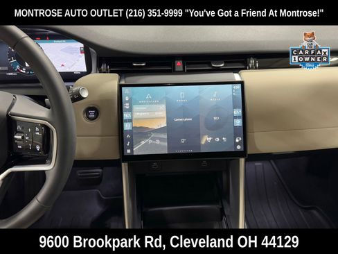 Used 2025 Land Rover Discovery Sport S image 24