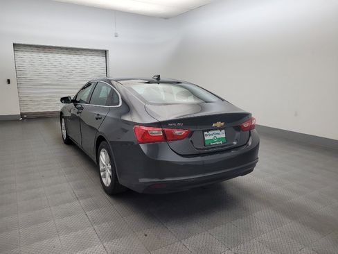 Used 2018 Chevrolet Malibu LT FWD image 5