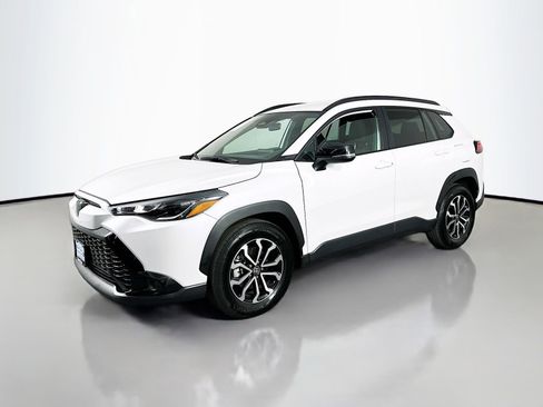 Used 2025 Toyota Corolla Cross AWD Hybrid image 3