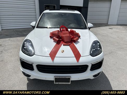 Used 2015 Porsche Cayenne S image 5